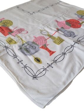 Vintage Cotton Table Cloth MCM Provincial Colonial Print 55” X 52” Country Farm